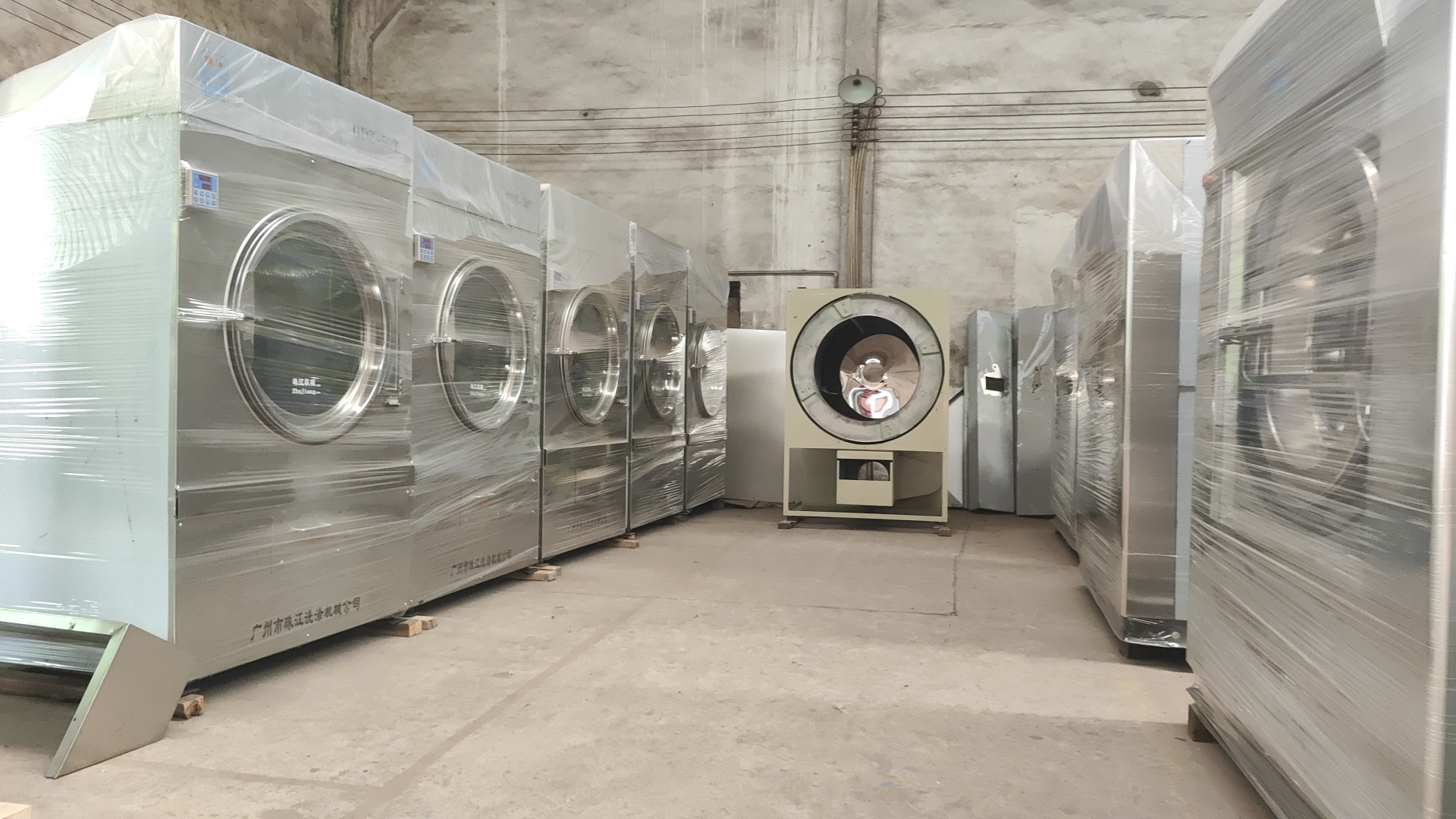 工業大型洗衣機源頭工廠如何獲得百家知名企業信賴?珠江洗滌靠實力說話